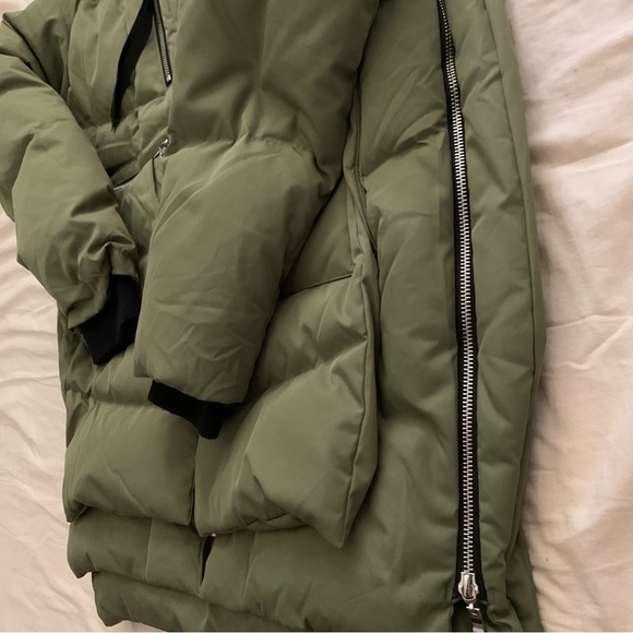Orolay Women’s Thickened Down Jacket - Small, Green - Picture 8 of 15